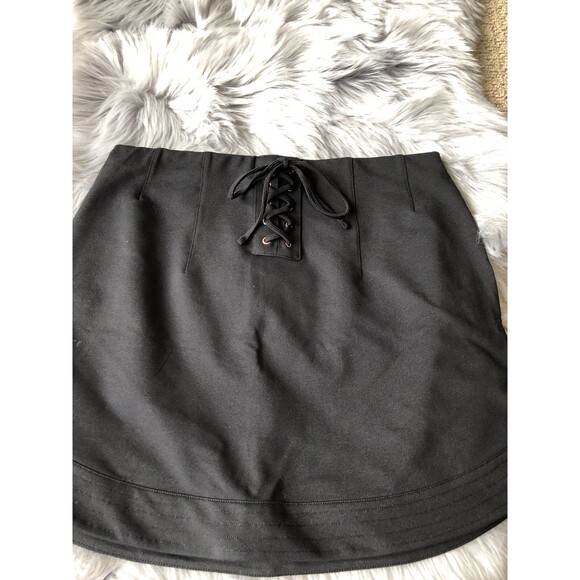 Express Black Lace Up Twill Mini Skirt Size 10 BRAND NEW - Picture 2 of 5
